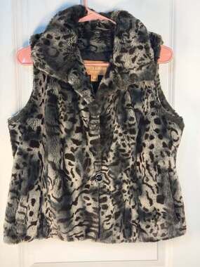 Sherry Cassin New York Faux Fur Animal Print Vest Size M